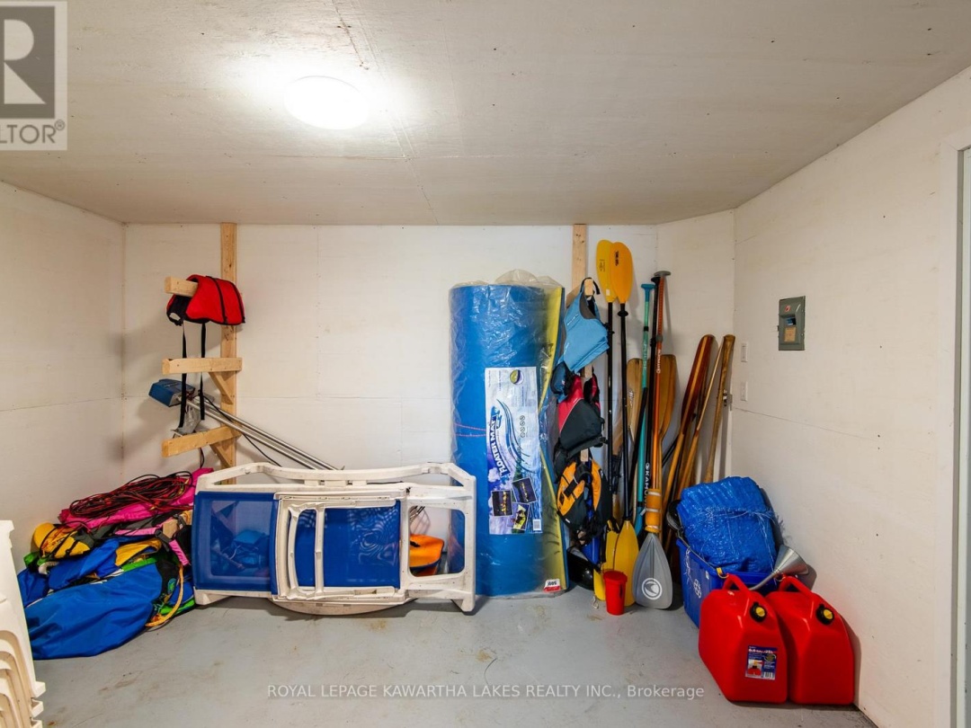11 WOODWORTH DRIVE, Four Mile Lake