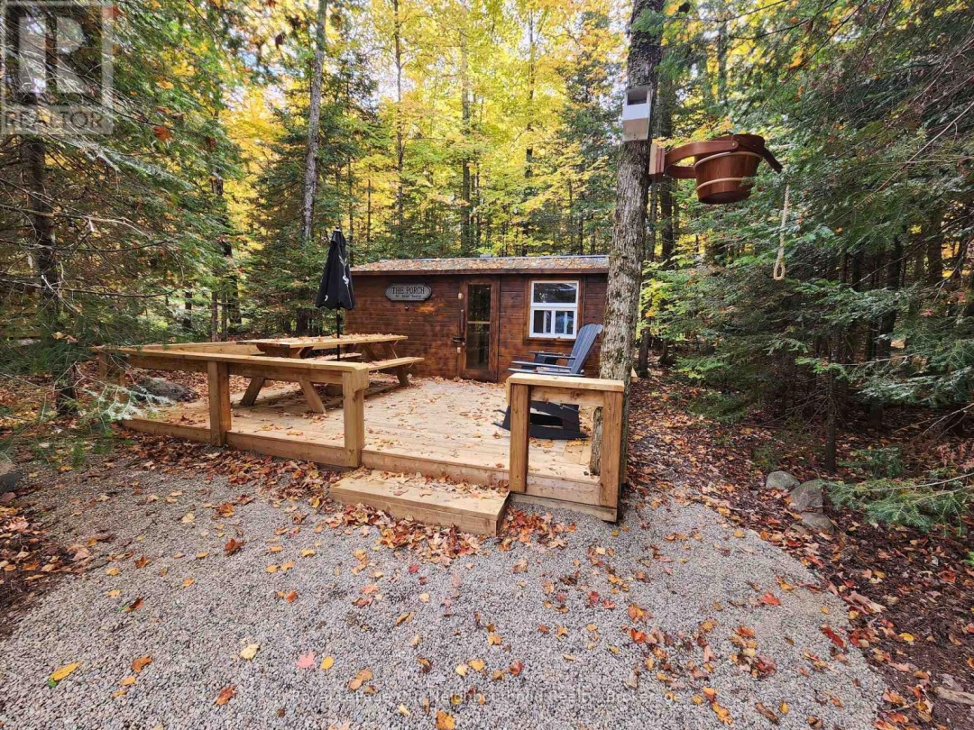 1042 SKI RIDGE TRAIL, 