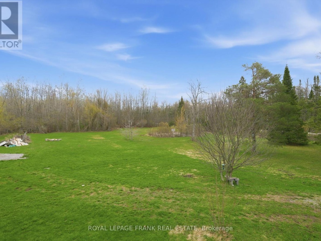 879 LINDEN VALLEY ROAD, Kawartha Lakes (Mariposa)
