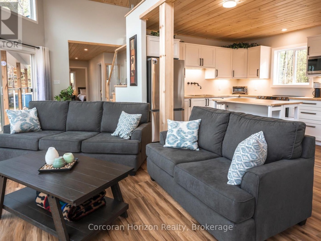 9316 GEORGIAN BAY SHORE ROAD, Georgian Bay