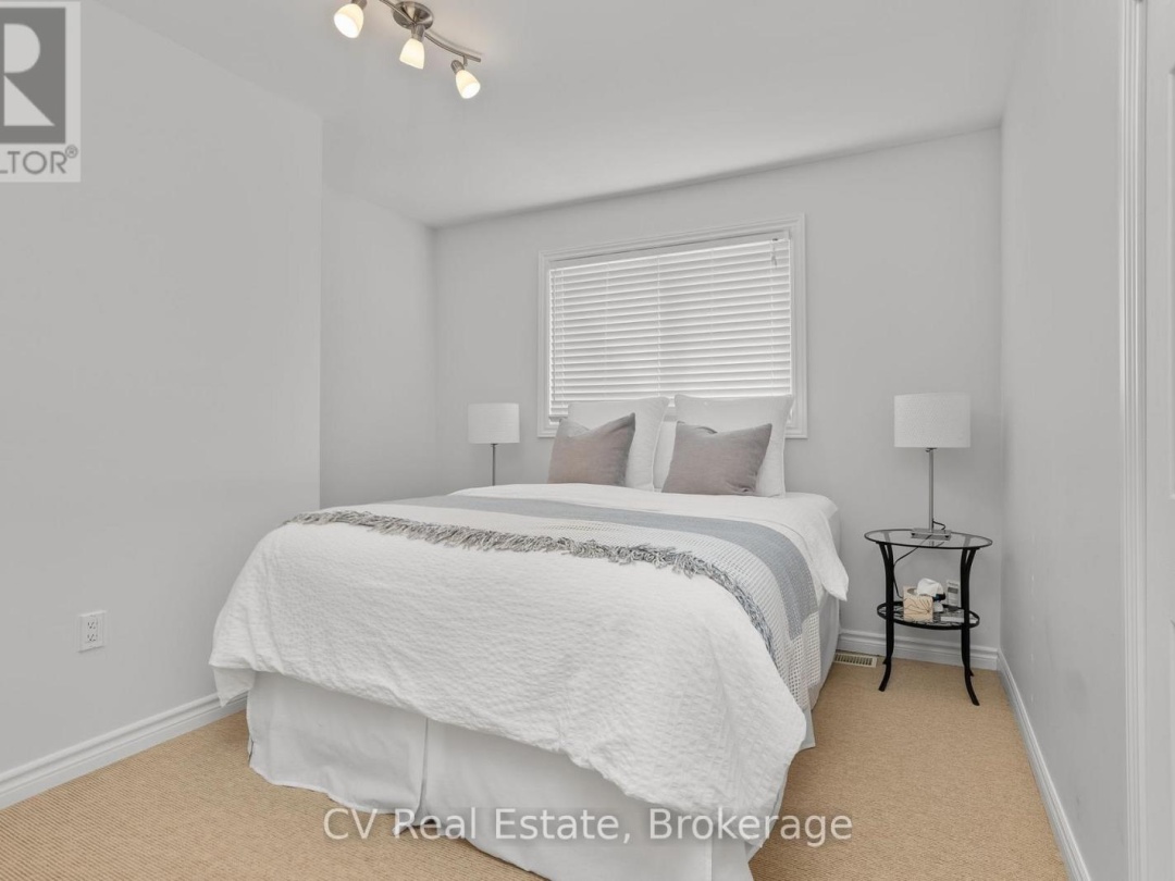 1343 NORTH MULDREW LAKE ROAD, Muldrew-North Lake