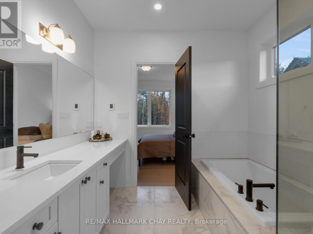 72 GEORGIAN GRANDE DRIVE, 