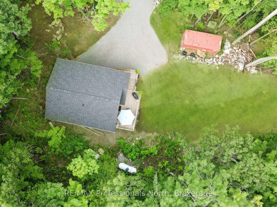 1065 HENDERSONS ROAD, 