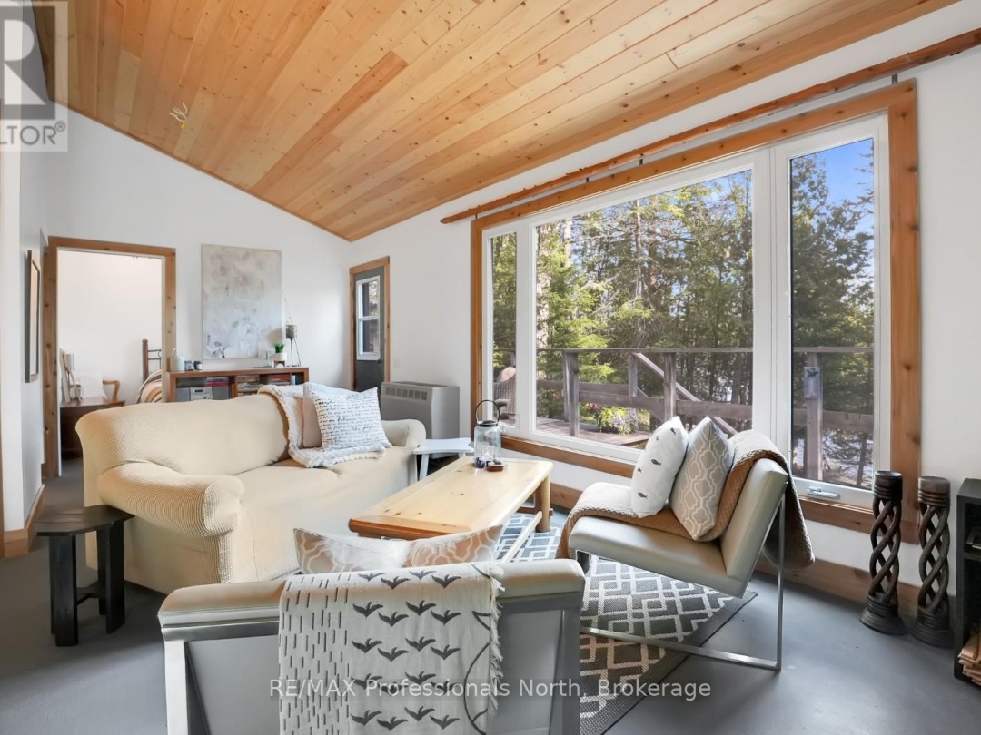 1107 PLUTO TRAIL, Boyne Lake