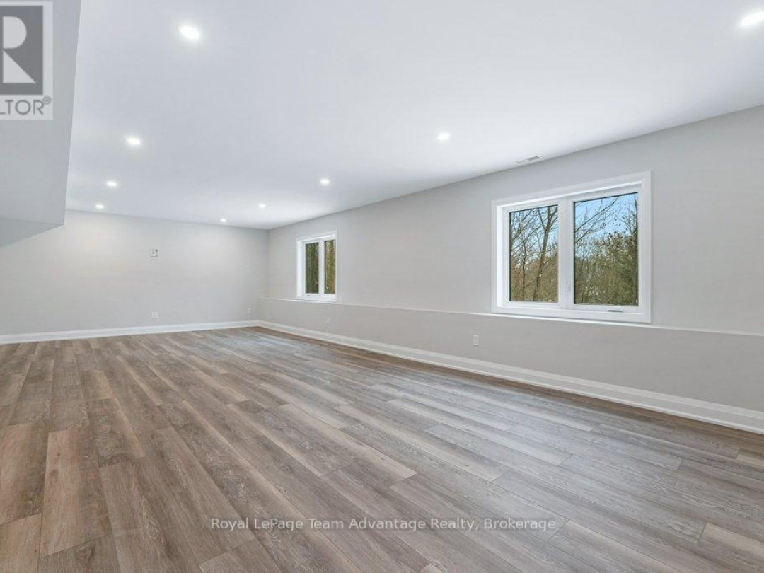 18 AVERY COURT, Parry Sound