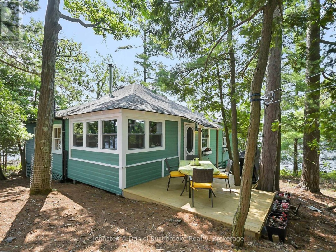 1000 REGATTA ISLAND W, 