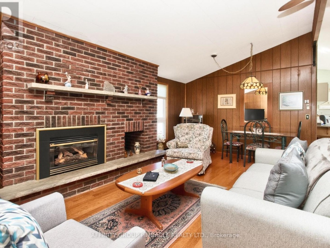 12 NORTH BAYOU ROAD, Sturgeon Lake