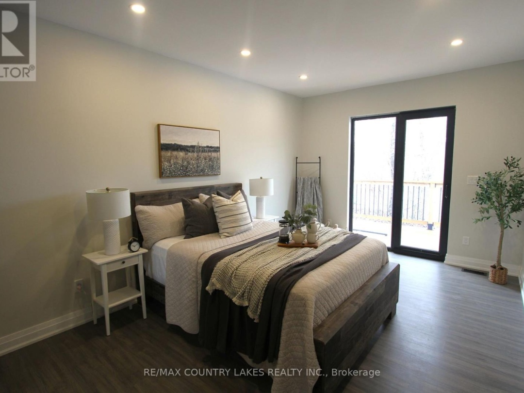 264 MCGUIRE BEACH ROAD, Canal Lake