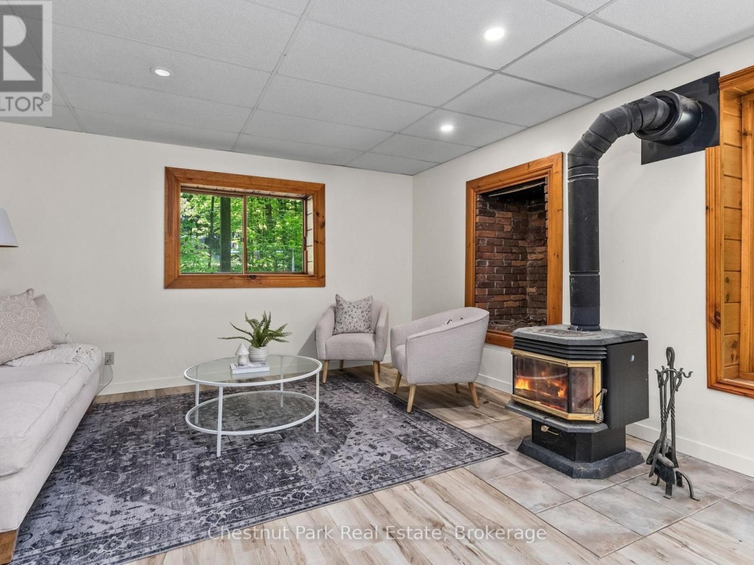 115 WOODLAND DRIVE, Huntsville (Chaffey)