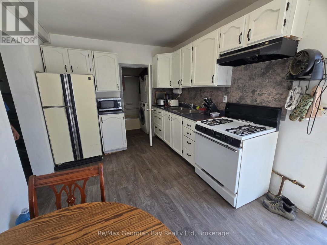 111 ANDREW STREET S, Orillia
