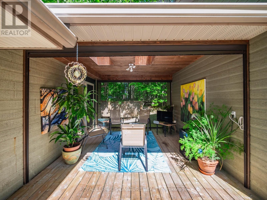22 IROQUOIS RIDGE, 