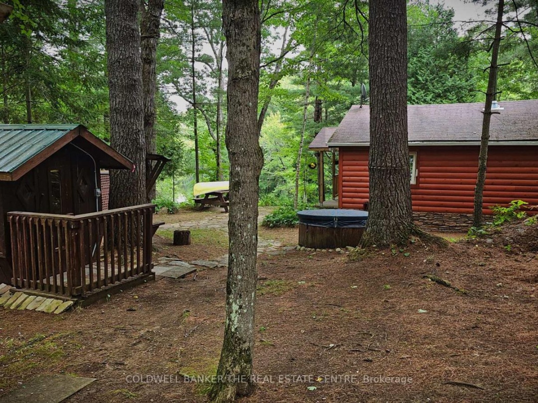 54 Black River Road, Black Lake