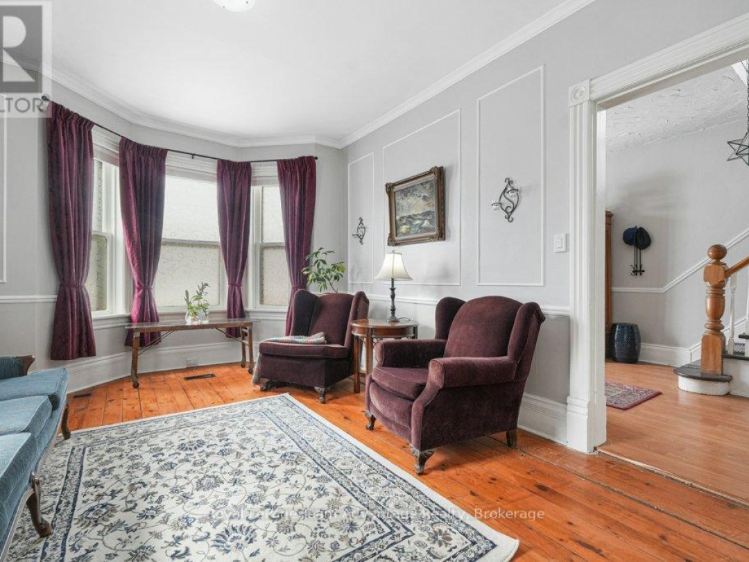 79 GIBSON STREET, Parry Sound