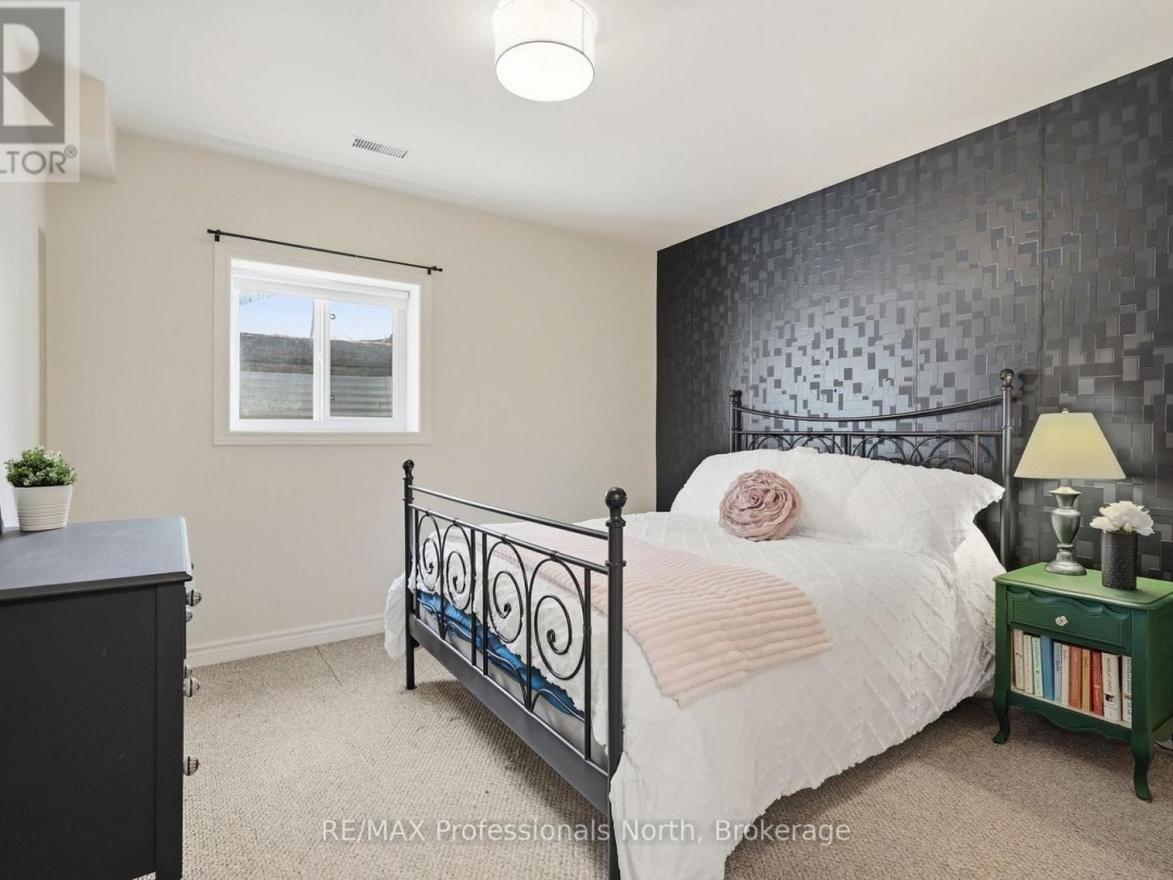 1289 PURBROOK ROAD, Bracebridge (Draper)