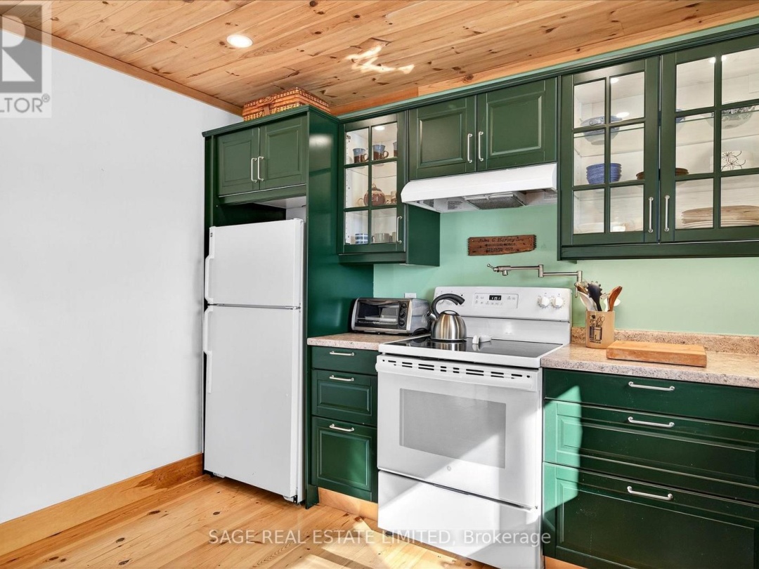 33 NORTH WATER STREET, 