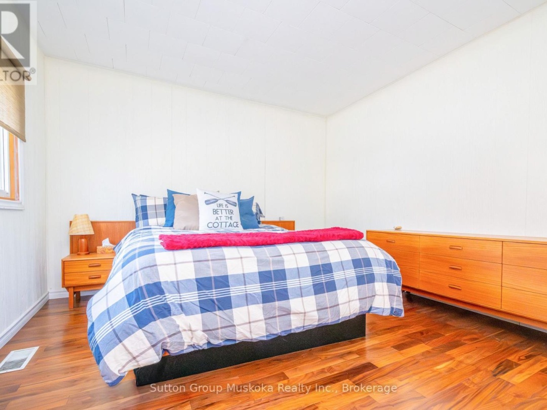 562 AND 568 EAST WASEOSA LAKE ROAD, 