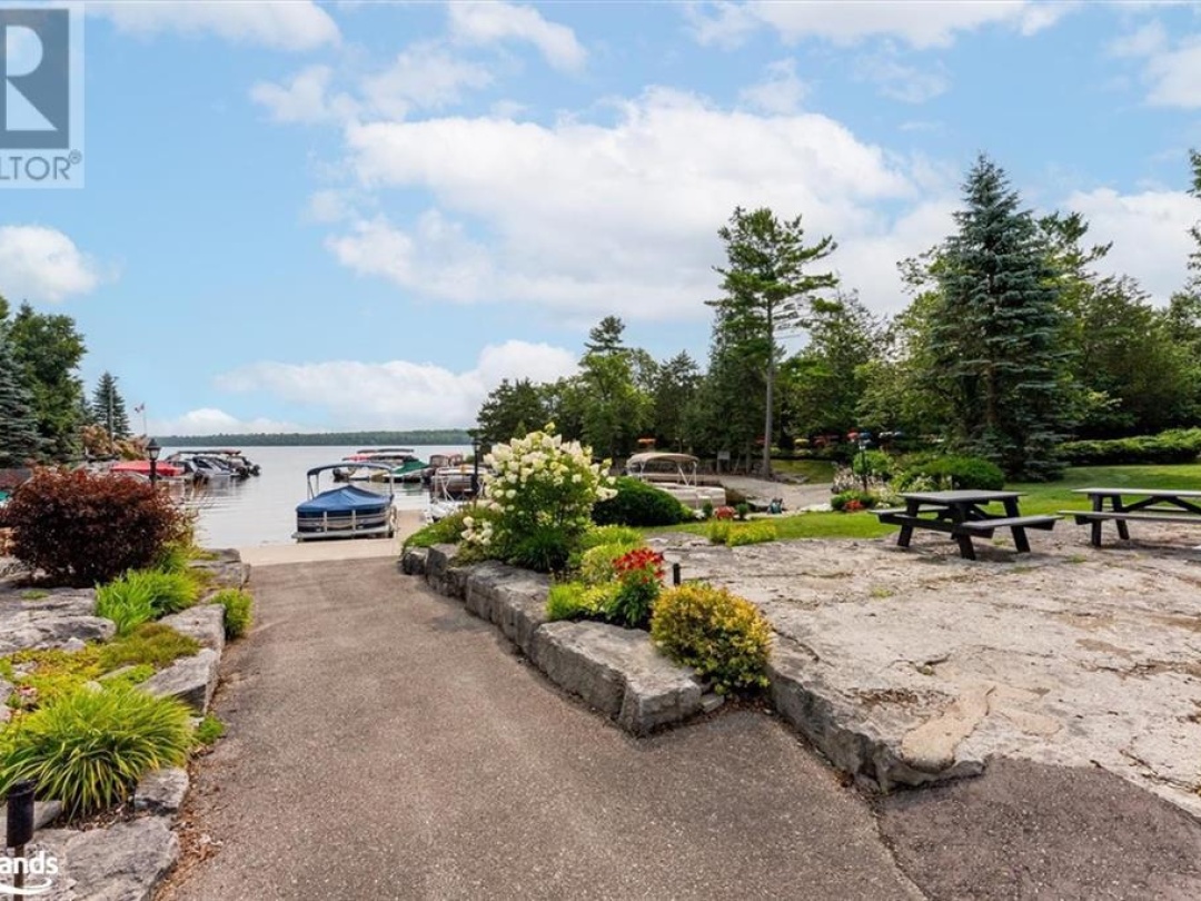 33 South Harbour Drive, Bobcaygeon