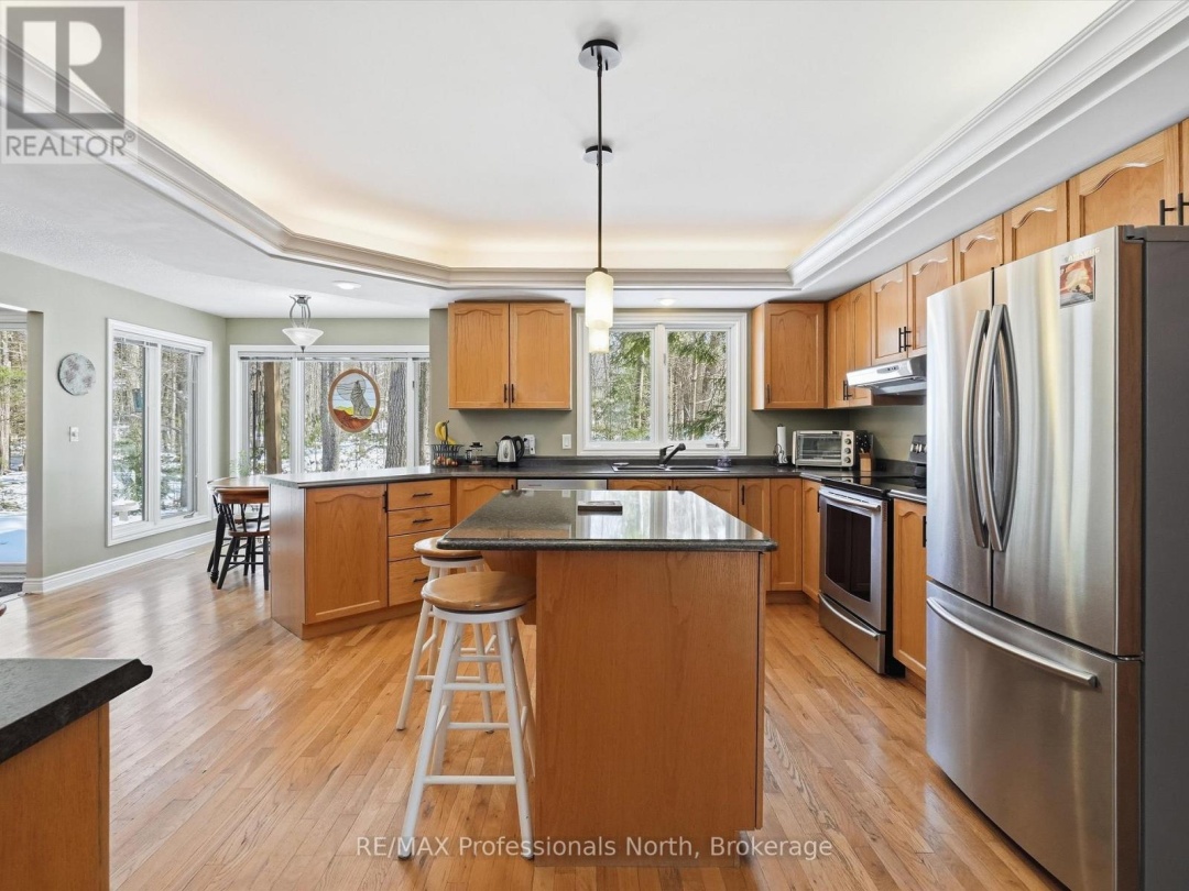 31 THE GRANITE BLUFF, Bracebridge (Macaulay)