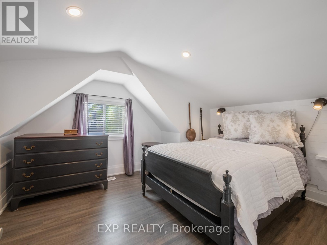 370 HOMEWOOD AVENUE, 