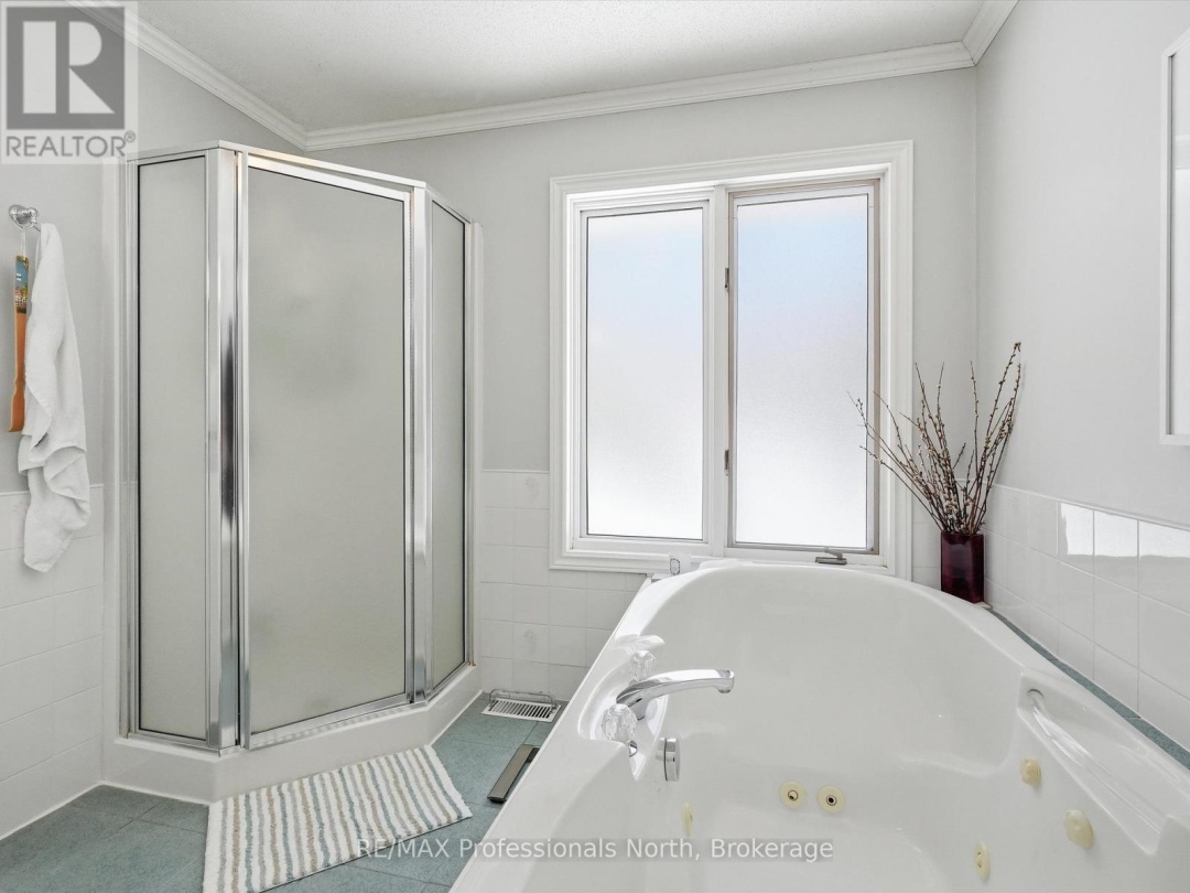 31 THE GRANITE BLUFF, Bracebridge (Macaulay)