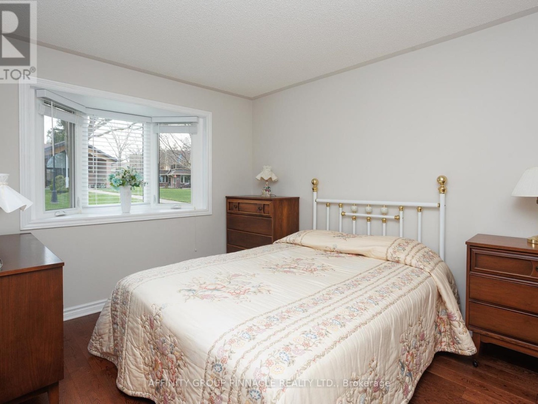 16 B90 Parklawn Boulevard, Lake Simcoe
