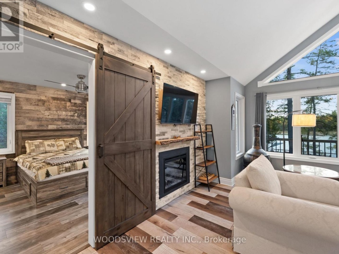 89 LITTLE SILVER WAY, 