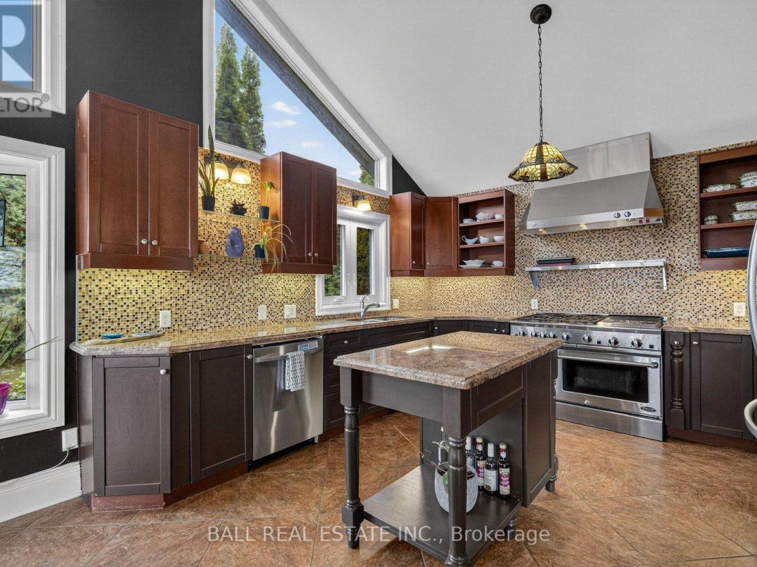 151 PELLER COURT, Pigeon Lake