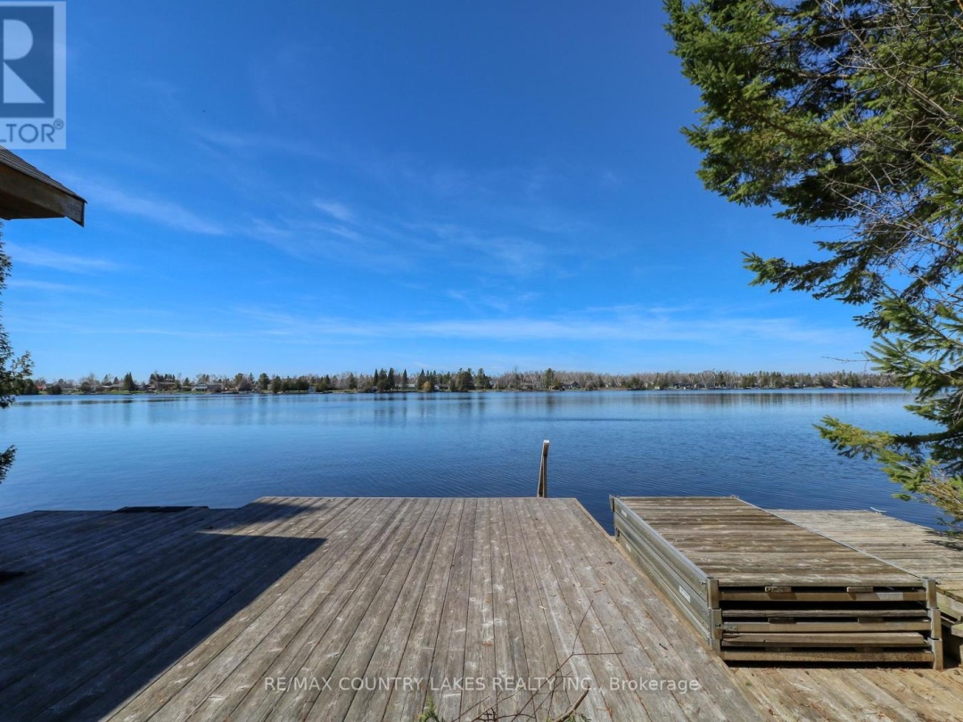 87 PARADISE ROAD, Canal Lake