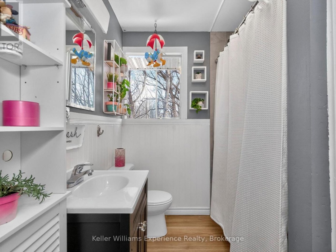 229 MOUNTAIN AVENUE, Tay (Waubaushene)