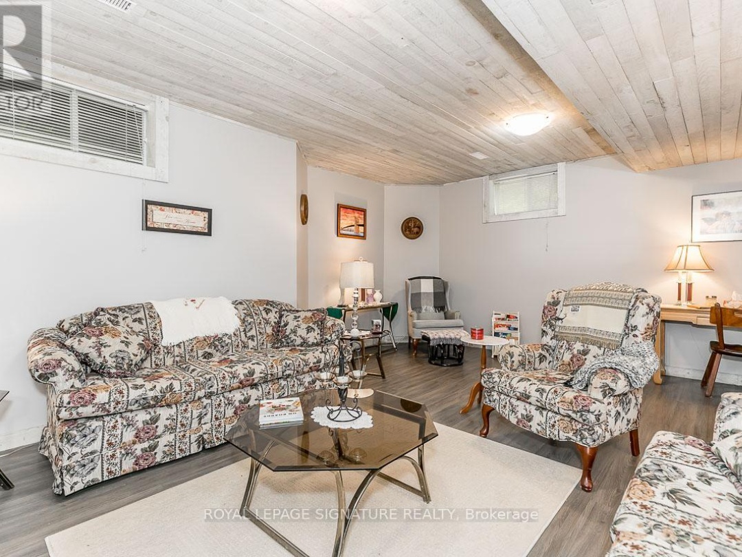 1032 BASE LINE ROAD, Gravenhurst (Morrison)