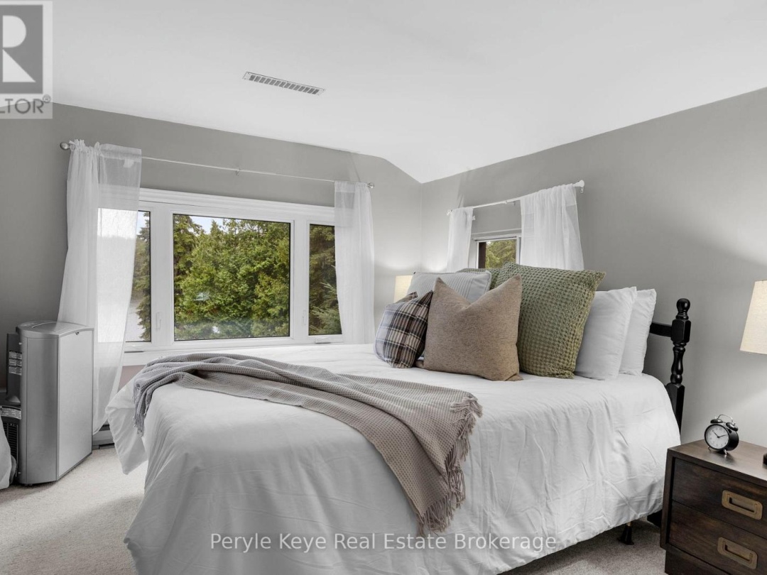1025 & 1027 BIG ISLAND ROAD, 