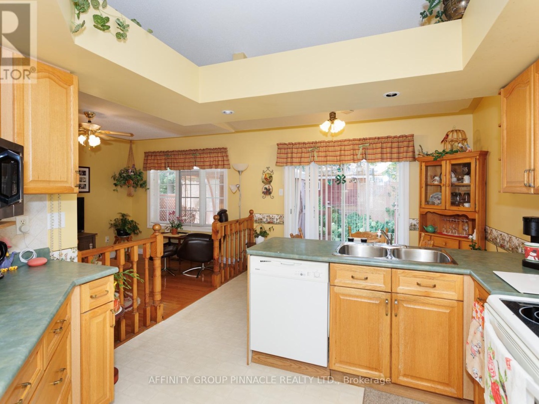 16 HILLVIEW DRIVE, Kawartha Lakes (Bobcaygeon)