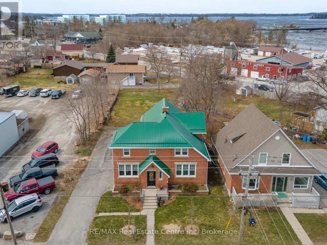 24 LINDSAY STREET, Kawartha Lakes (Fenelon Falls)