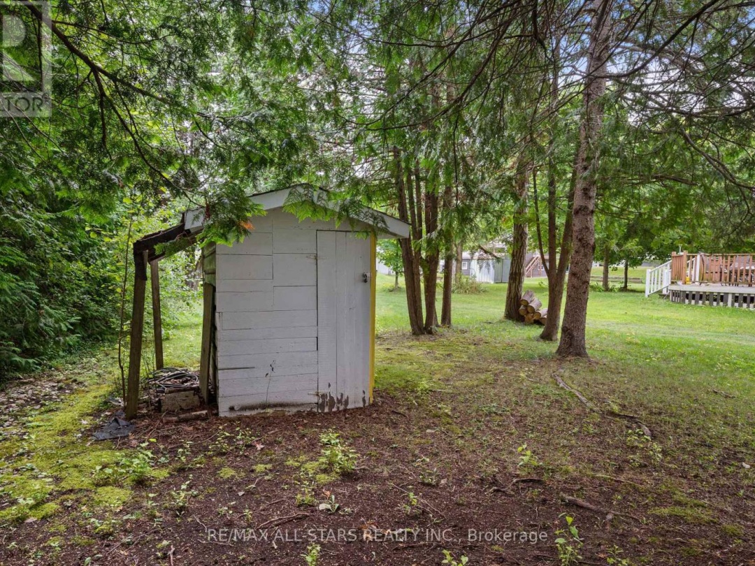 93 STURGEON GLEN ROAD, 