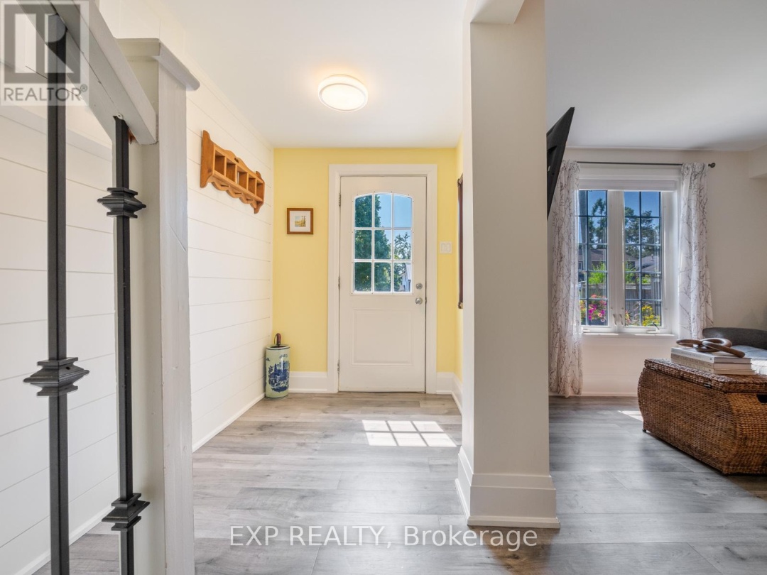 370 HOMEWOOD AVENUE, 