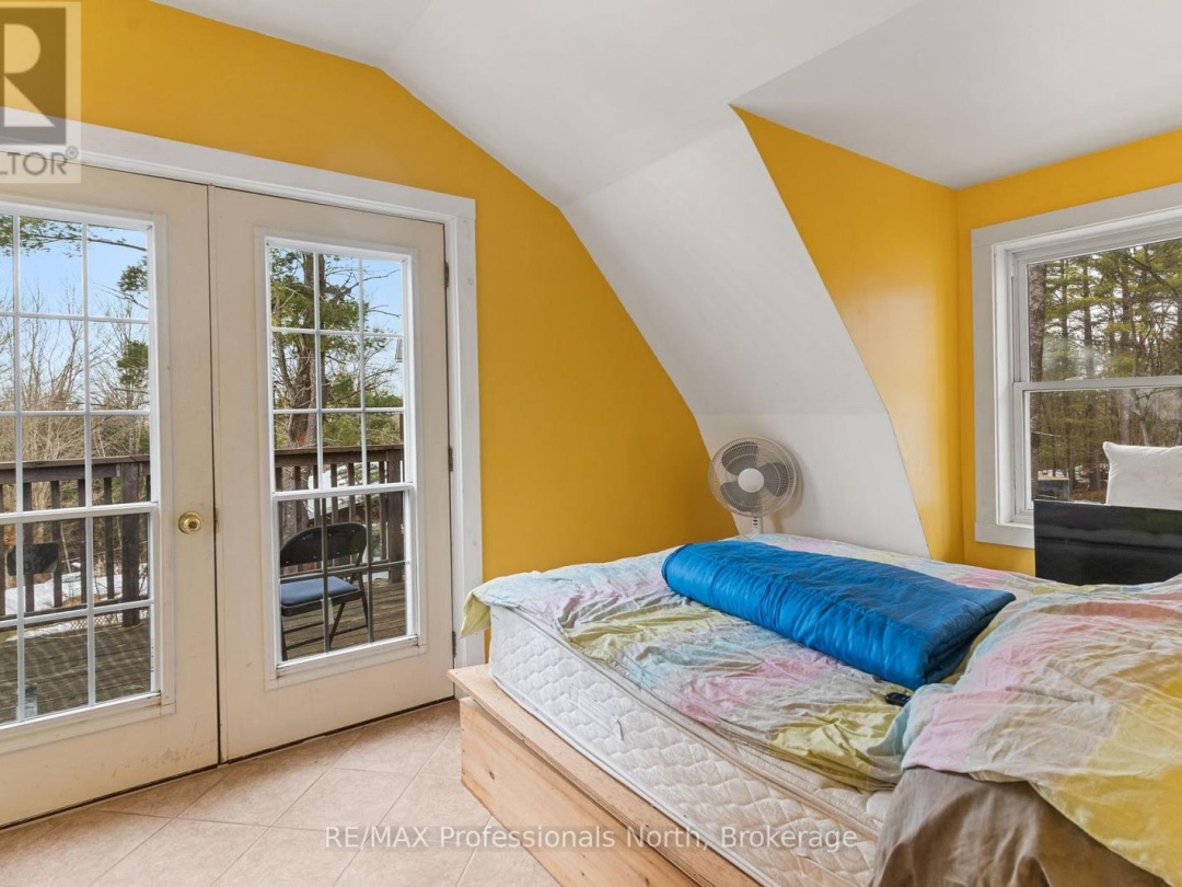 1127 BOBCAYGEON ROAD, Minden Hills (Anson)