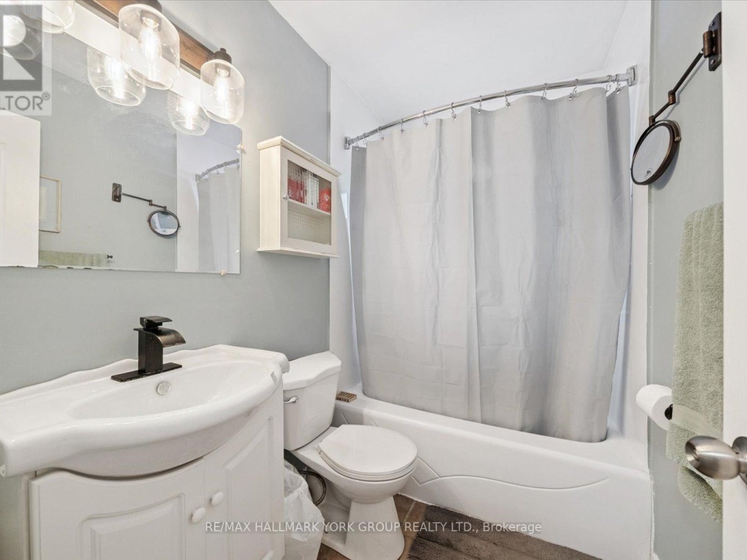 276 CHURCH STREET, Lake Simcoe