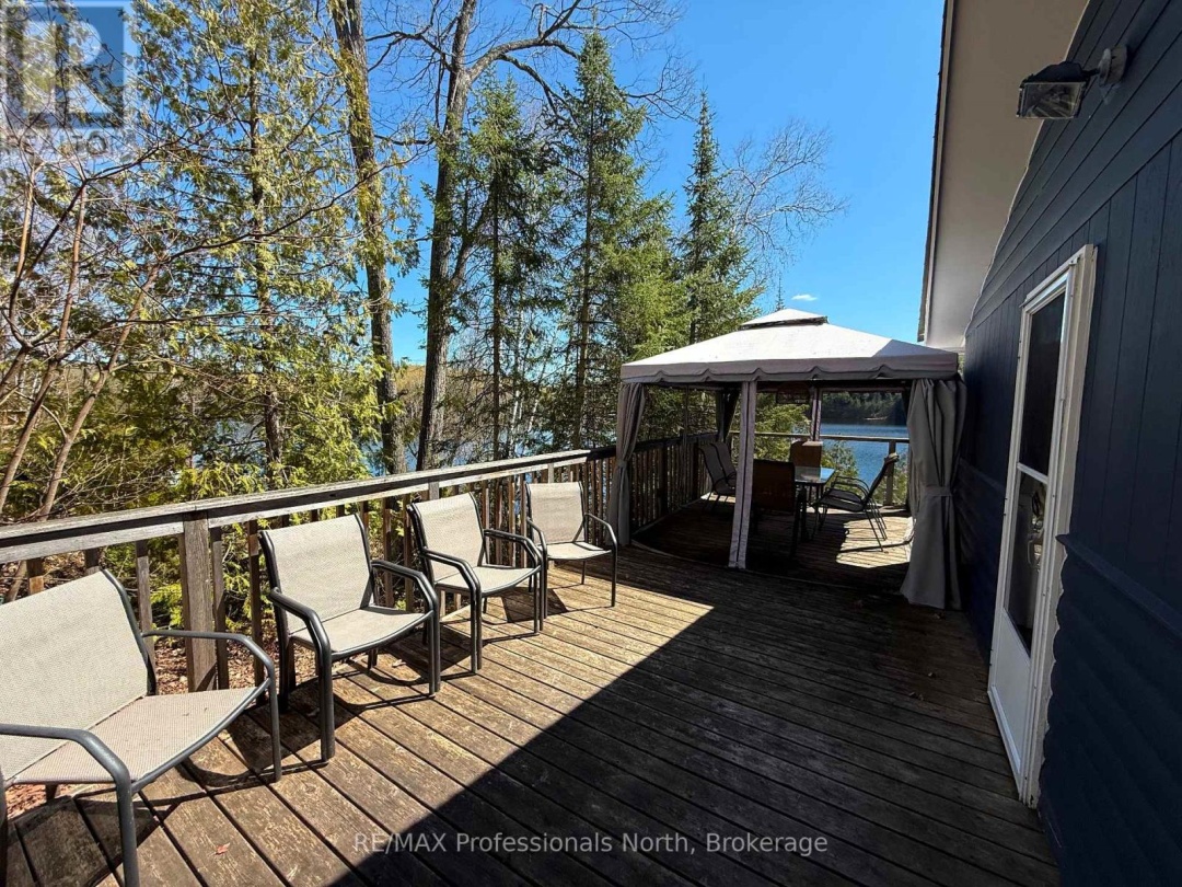 1080 HEART'S CONTENT DRIVE, Salerno Lake