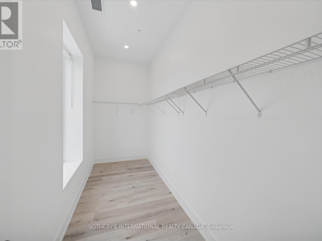 PENTHOUSE 1 - 19A WEST STREET N, 