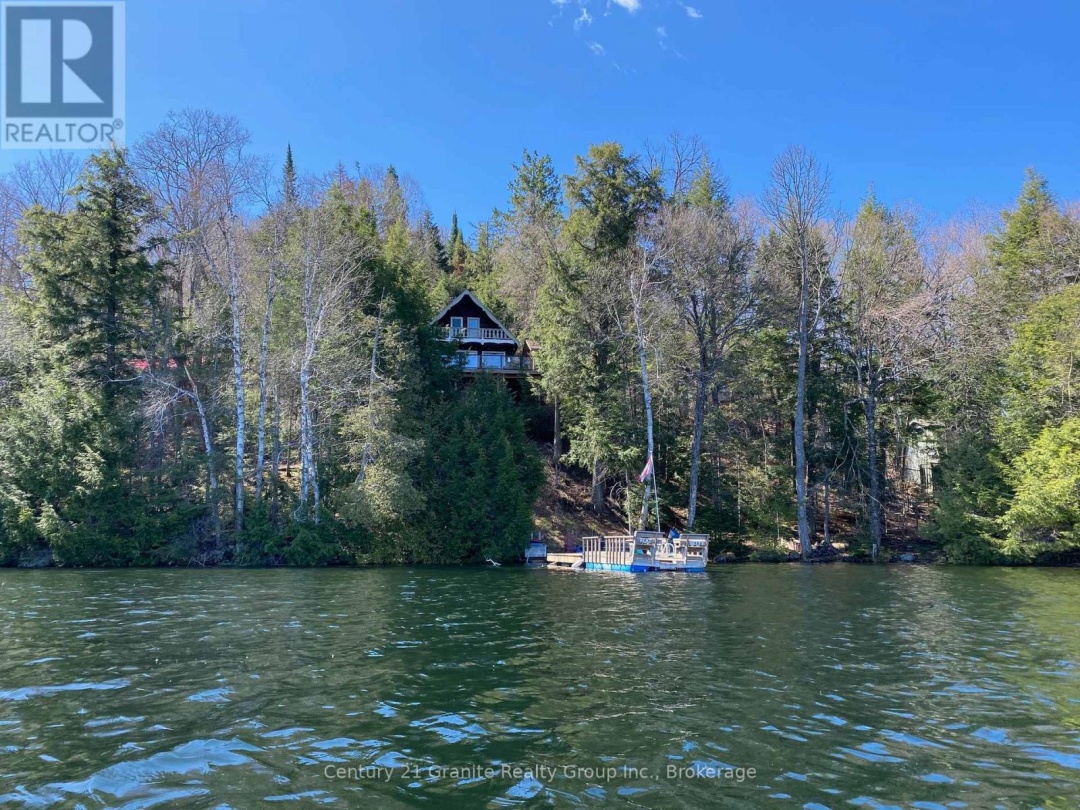 1038 BROKEN PADDLE ROAD, Miskwabi Lake