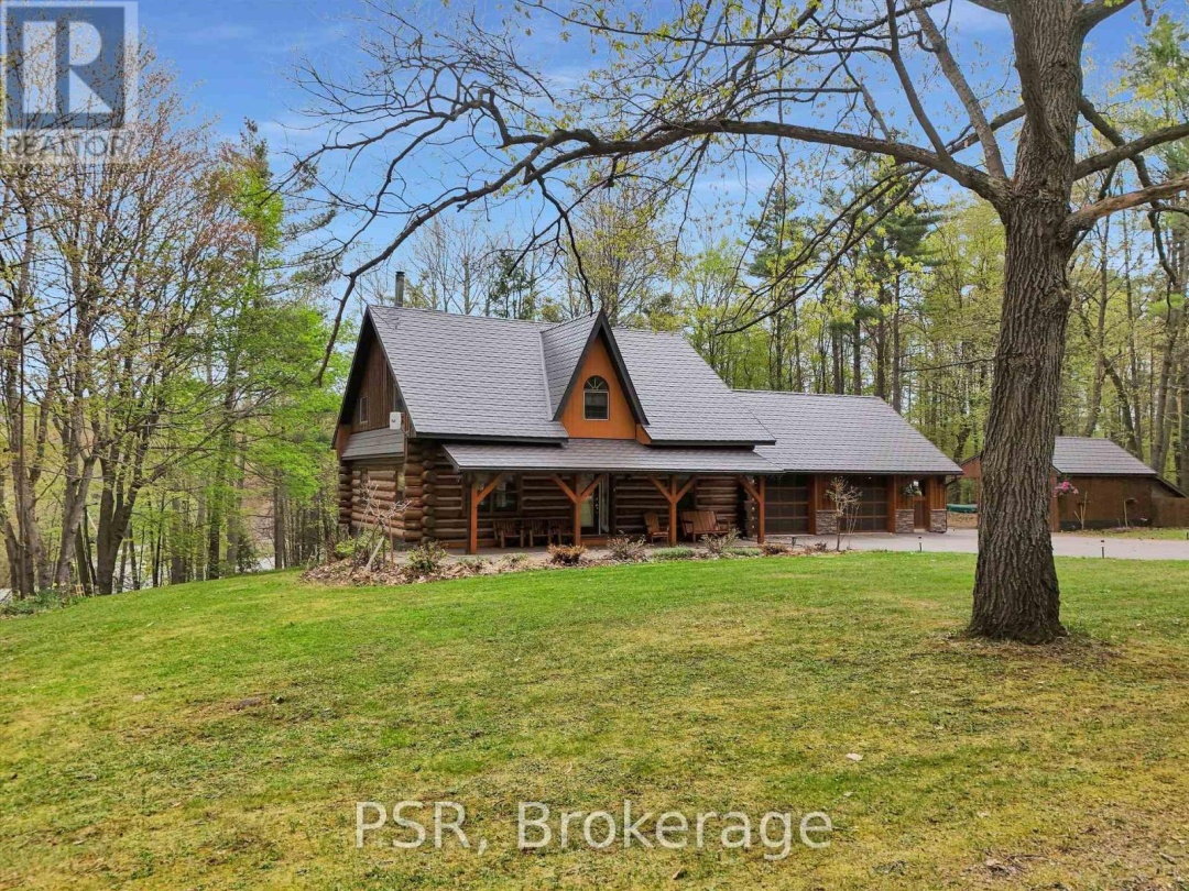 1040 AMELIA CRESCENT, 