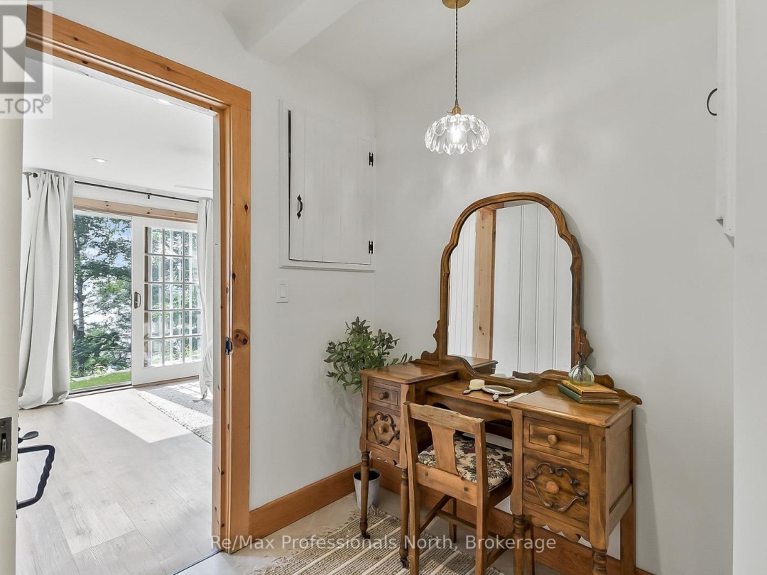 95 PEN LAKE POINT ROAD, 