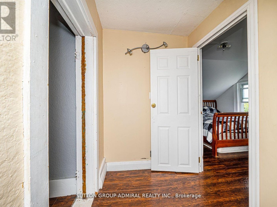 1662 PENLEY ROAD, Severn