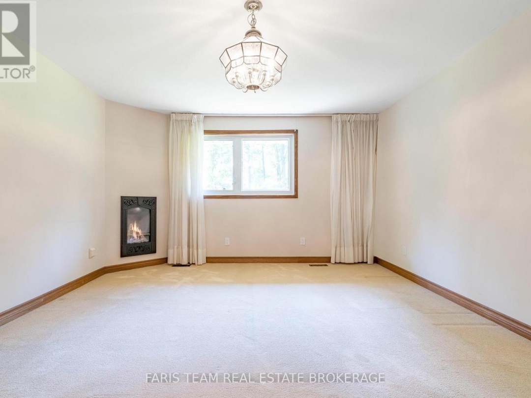 2 BAYSIDE AVENUE, 