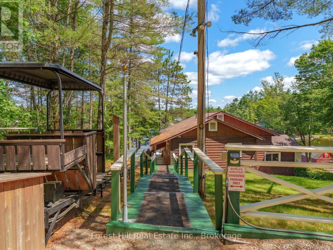 1062 PINE LAKE ROAD, 