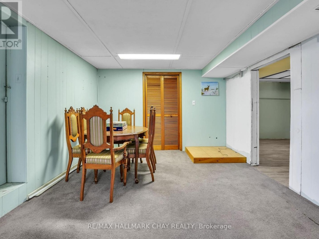 8315 93 HIGHWAY, Tiny