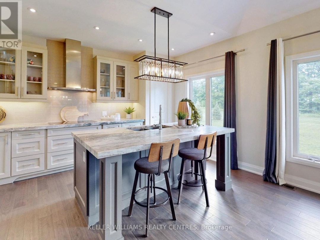 34 GEORGIAN GRANDE DRIVE, 