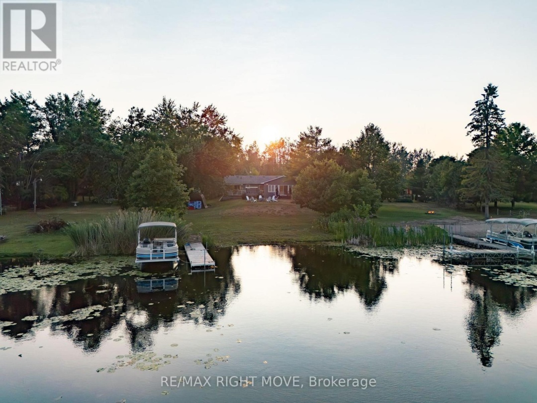 35 CEDAR BAY ROAD, Canal Lake