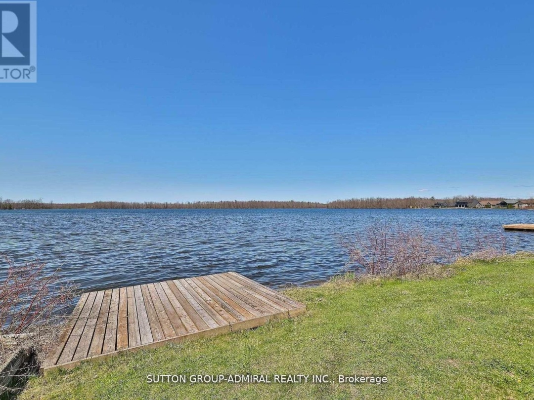 182 BAYSHORE DRIVE, Barnstable Bay