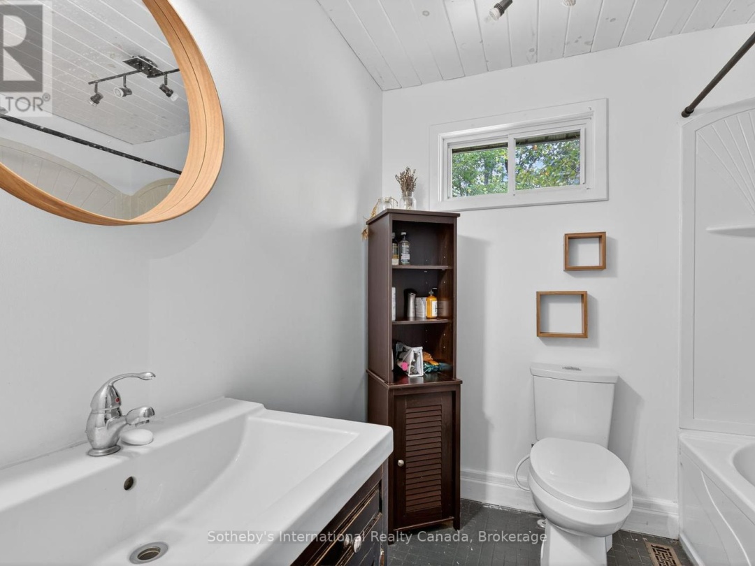 1132 LIMBERLOST ROAD, 